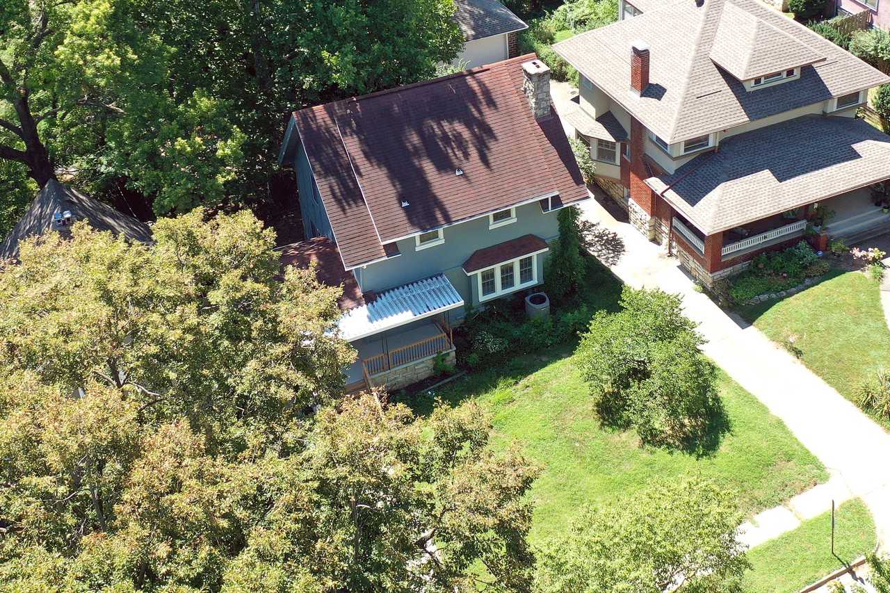 39 E Concord Ave - Photo 3 of 47