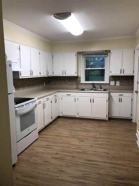 718 Brown Ave - Photo 2 of 7