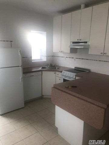 220 W Pine St - Photo 2 of 4