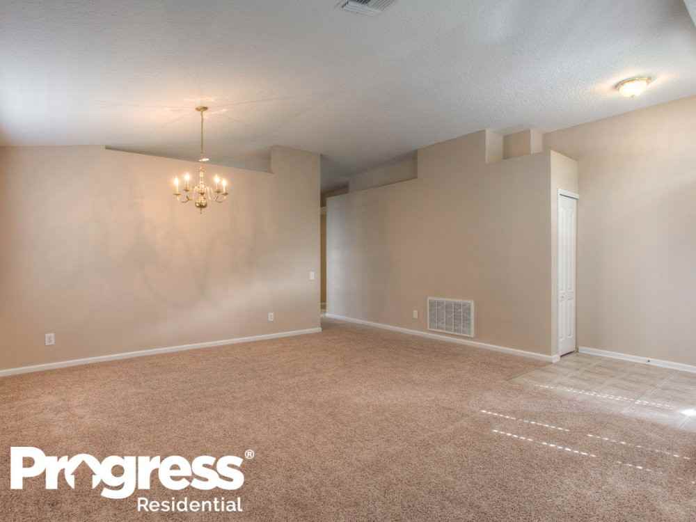 4518 Marchmont Blvd - Photo 3 of 15