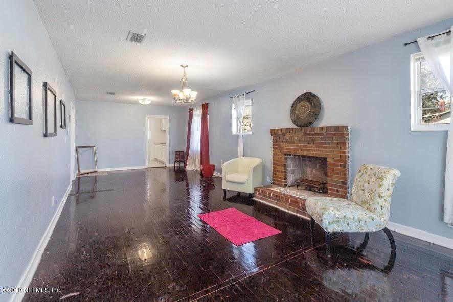 1664 West 15th Street - Photo 3 of 6