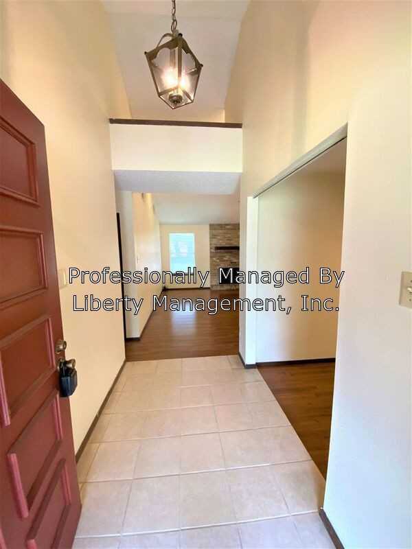 5111 Timber Trace St - Photo 2 of 35