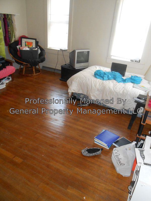 120 Illinois St - Photo 2 of 9