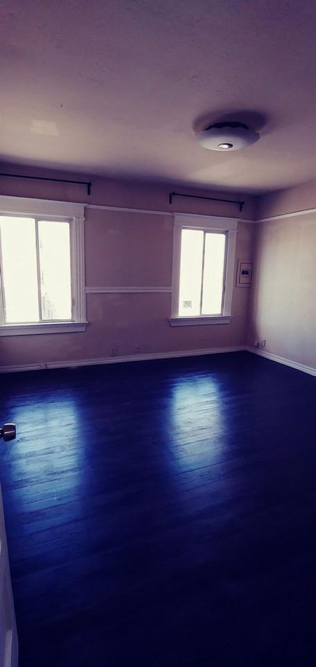 1808 Filbert St - Photo 2 of 5