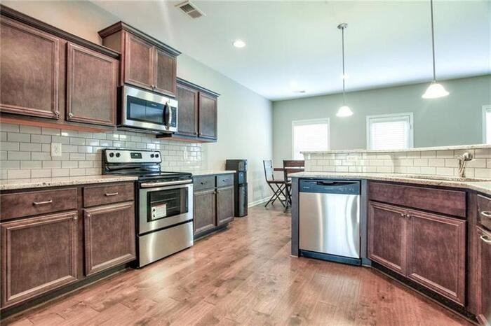 27 Hillshire Dr - Photo 2 of 14