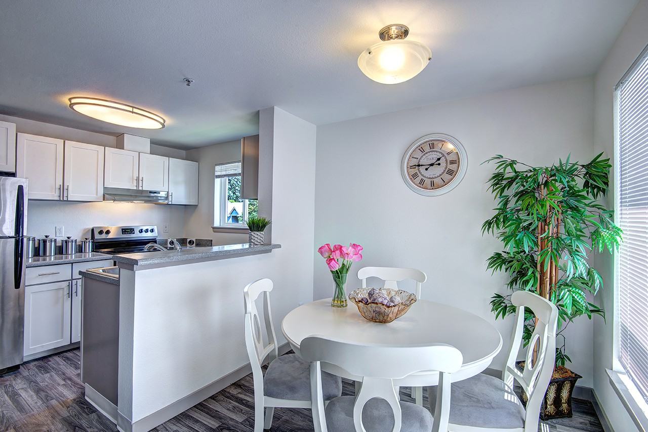 Heatherstone - Photo 3 of 50