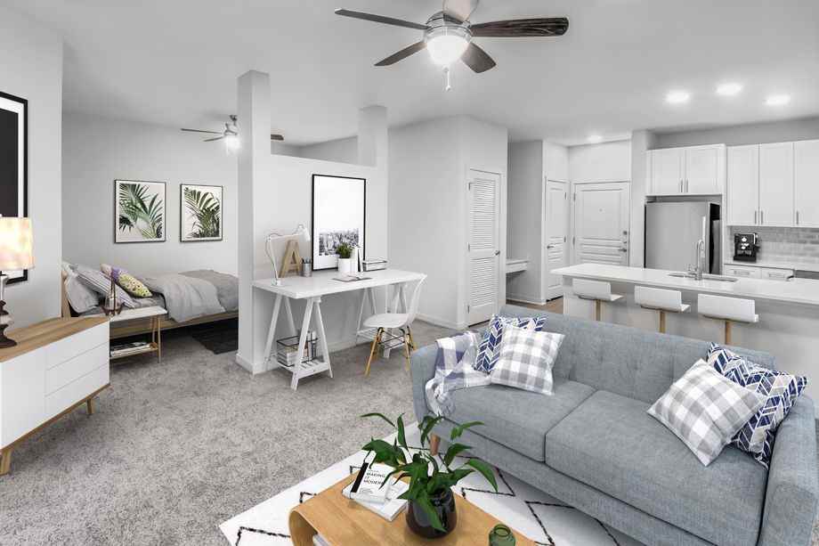 Camden Dilworth - Photo 4 of 33