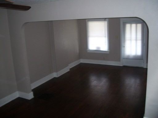 410 Pleasant Ave - Photo 3 of 7