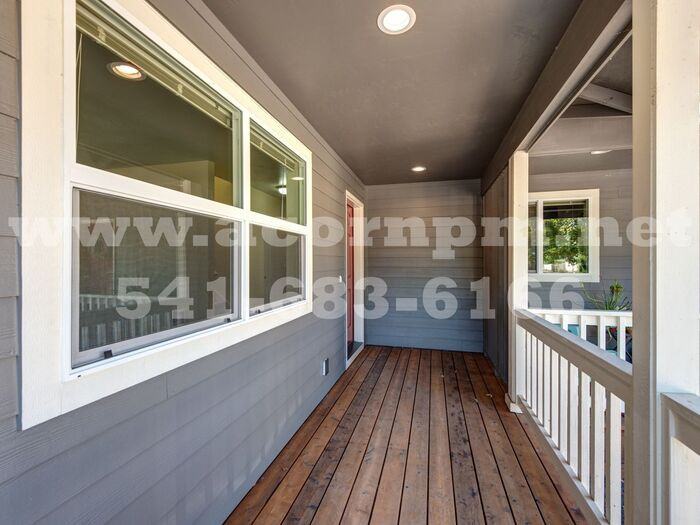 430 Pioneer Pkwy E - Photo 3 of 22