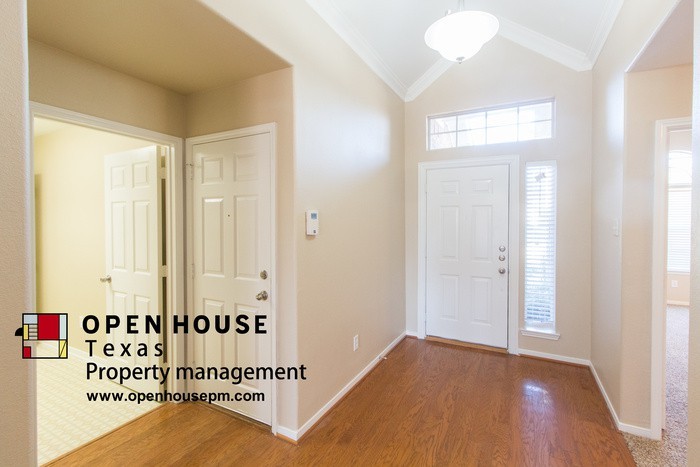 310 Village Trail Ct - Photo 2 of 17