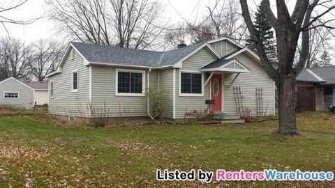 1316 8th Ave SE - Photo 3 of 15