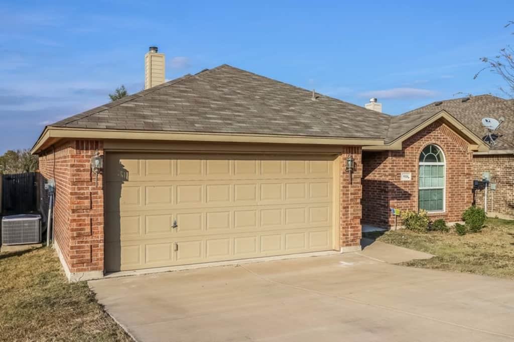 9324 Nathan Ct - Photo 2 of 27