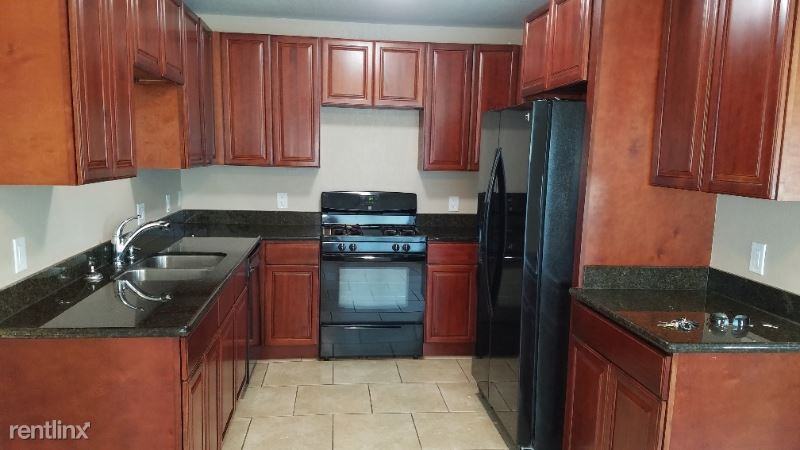 3429 Maureen Ln - Photo 3 of 7