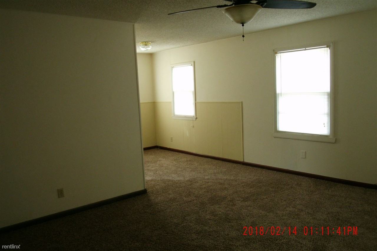 2101 E Mona Ln - Photo 3 of 7