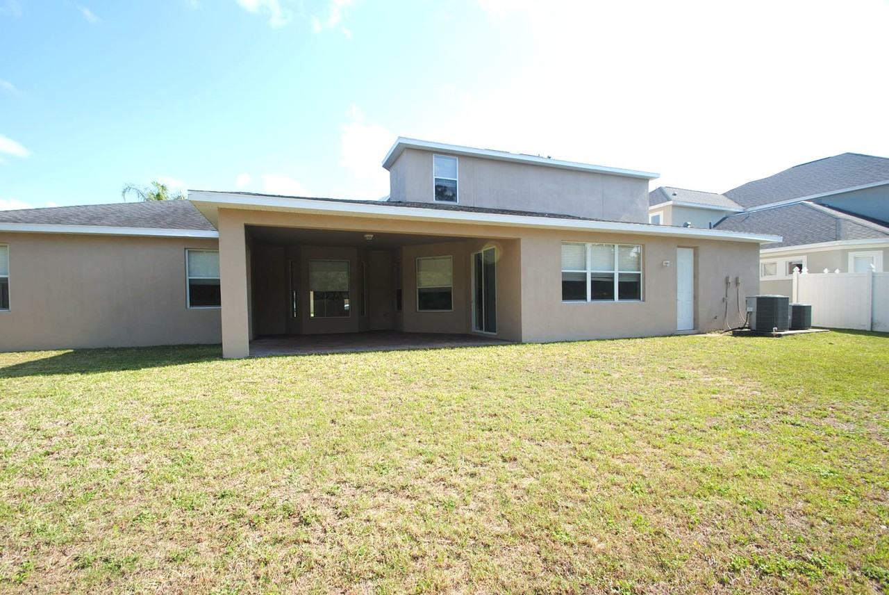 3390 Heirloom Rose Pl - Photo 2 of 9