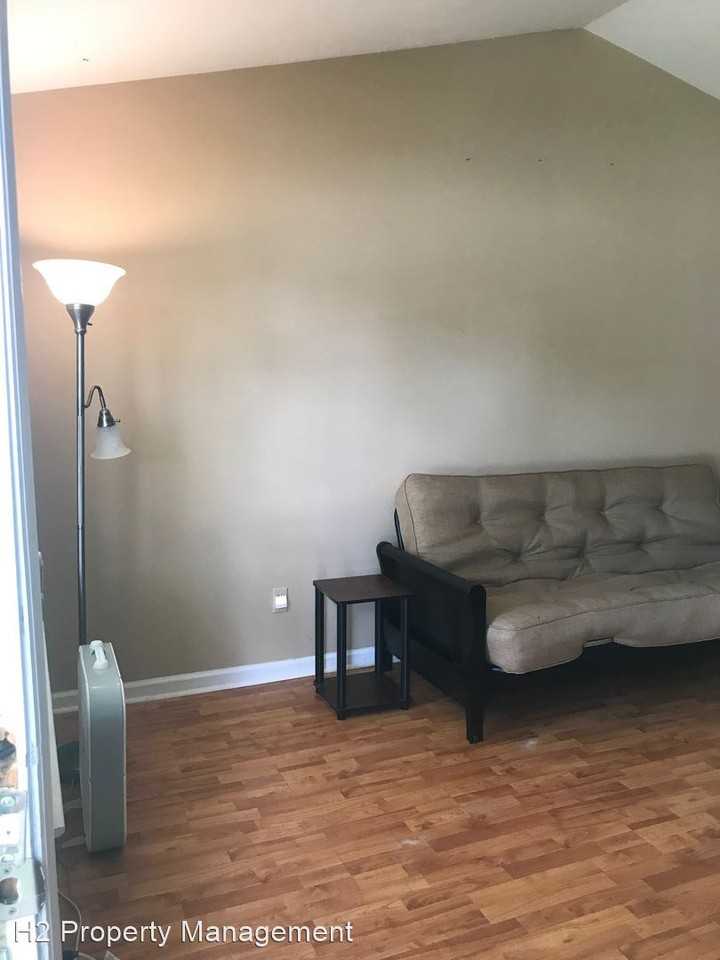 3135 Hotchkiss Ln - Photo 2 of 18