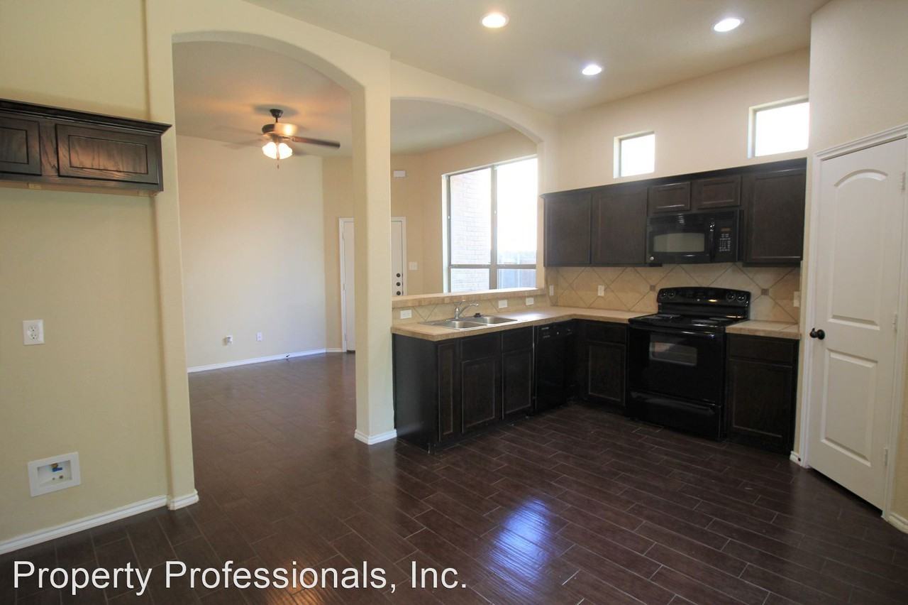 957 Floating Star - Photo 3 of 13