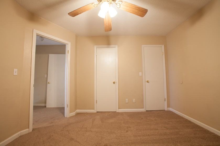 407 Barnhardt Circle - Photo 3 of 6