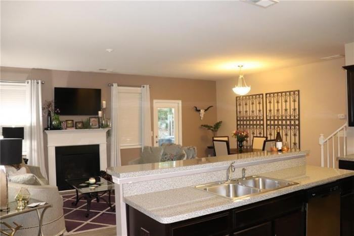165 Townview Dr - Photo 3 of 28