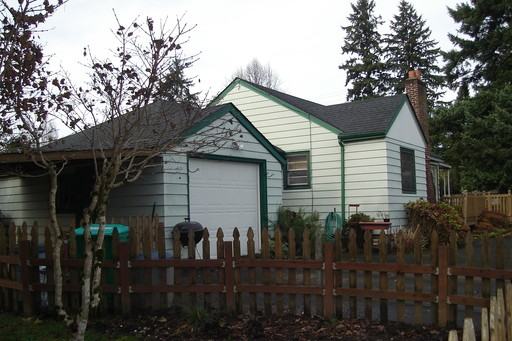 8009 SE Cesar E Chavez Blvd - Photo 2 of 13