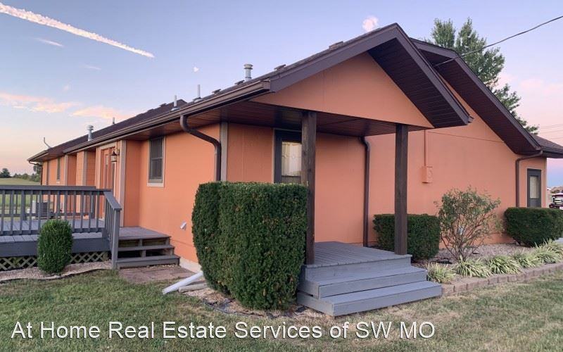 123 N Harper Dr - Photo 3 of 25