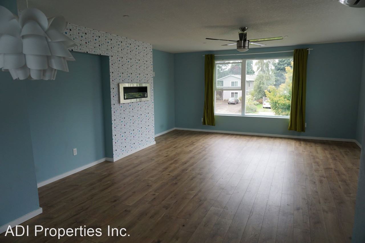 231 Nw Jackson St - Photo 2 of 17