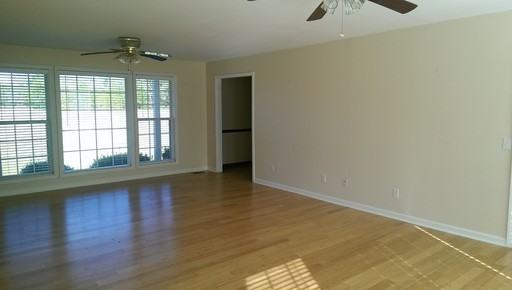 668 Oak Grove Rd - Photo 3 of 9