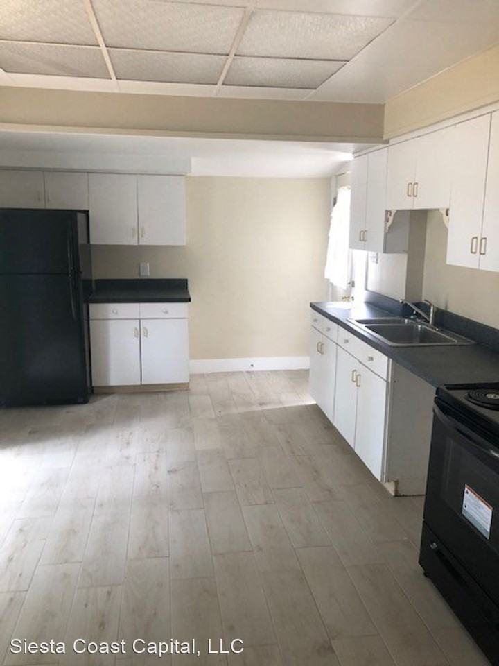 2746 Botts Landing Rd - Photo 3 of 13