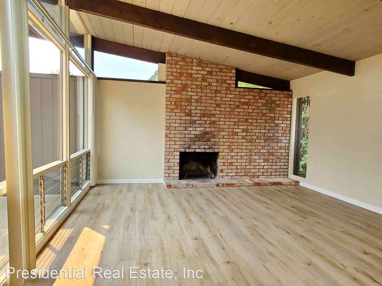 1154 Bentoak Ln - Photo 3 of 9