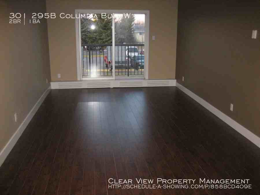 301 Columbia Blvd W - Photo 2 of 8