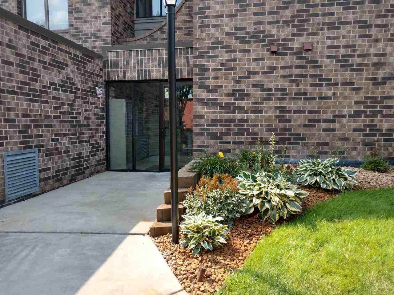 315 Waite Ave S - Photo 3 of 16