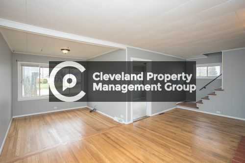 493 E 331st St - Photo 3 of 10