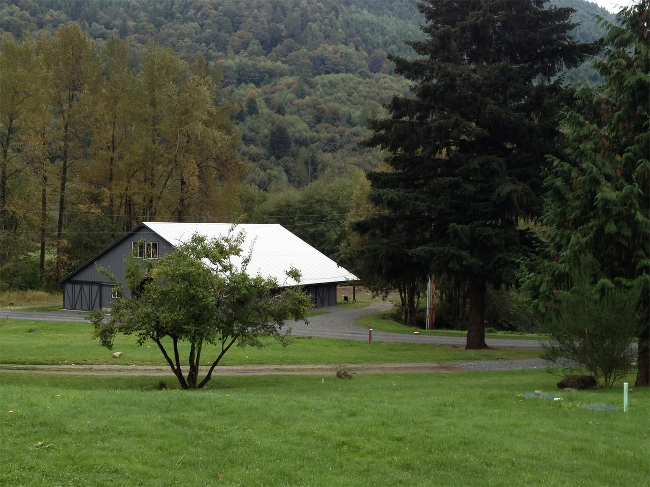 1225 Falls Dr - Photo 3 of 21