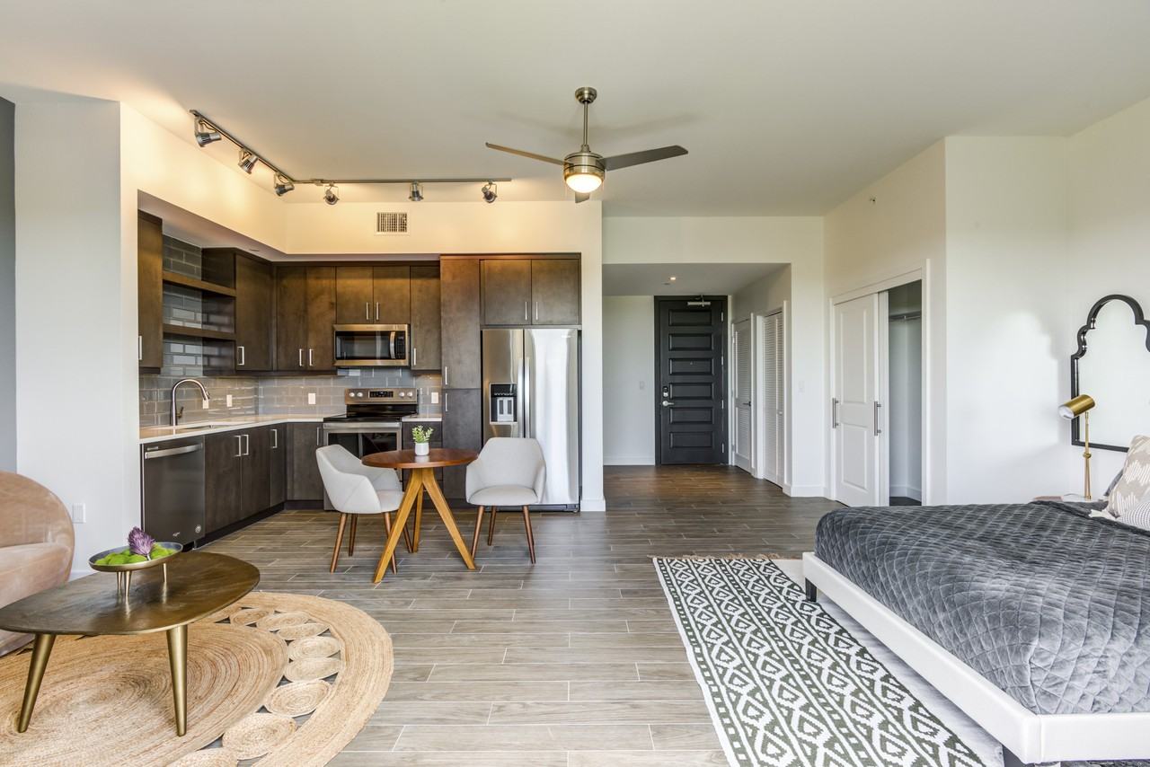 The Residences at Thesis - Photo 5 of 20