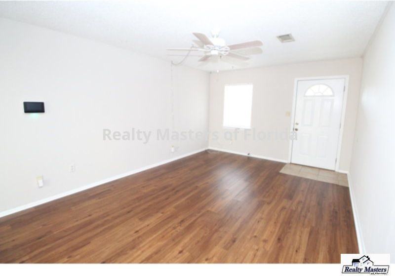 7100 Santa Barbara St - Photo 2 of 15