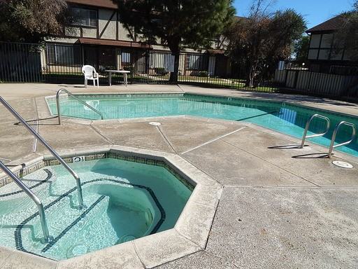 24051 Fir Ave - Photo 2 of 17