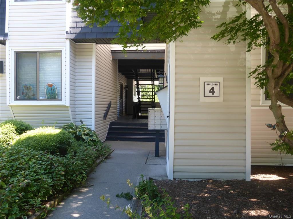 406 Drew Ln - Photo 2 of 20