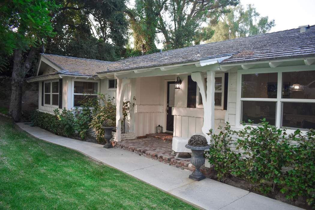 5808 Hilltop Rd - Photo 3 of 36