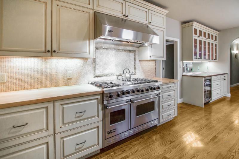1432 Jefferson St - Photo 2 of 25