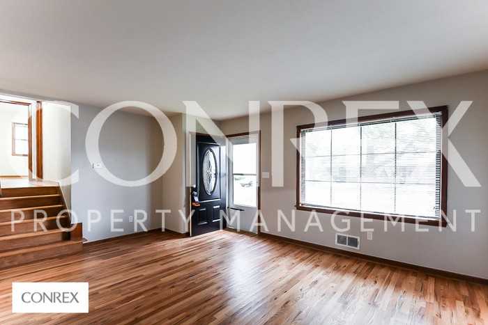 5012 Osage Ave - Photo 3 of 9