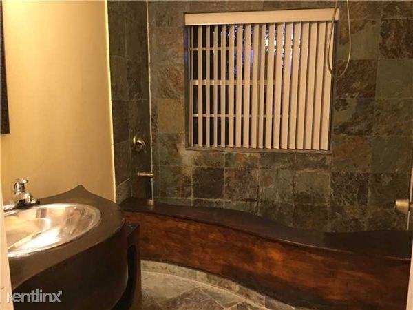 3120 N 58th Ave - Photo 2 of 9