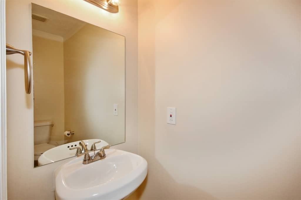 319 Bethel Dr - Photo 2 of 6