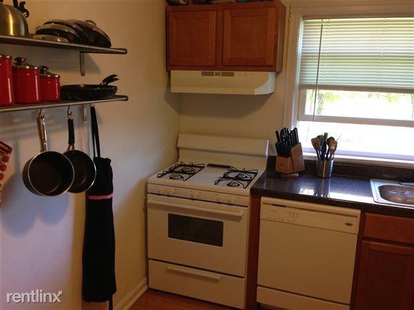 Nelson Court Apartments - Photo 3 of 10