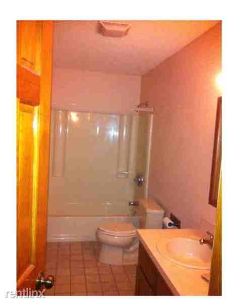 38 Colony Rd - Photo 3 of 9