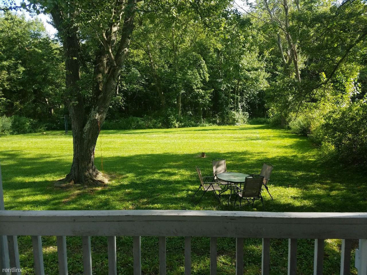 1303 Valley Rd - Photo 2 of 10