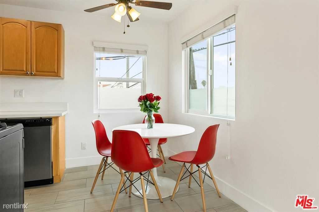 119 Paloma Ave #M - Photo 2 of 10