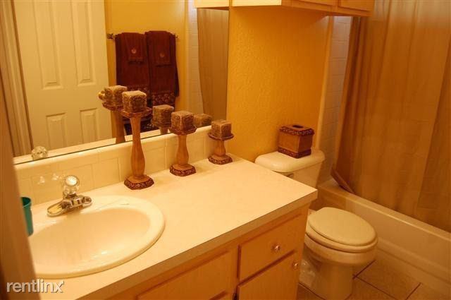 4408 Sw Parkway Dr - Photo 3 of 5