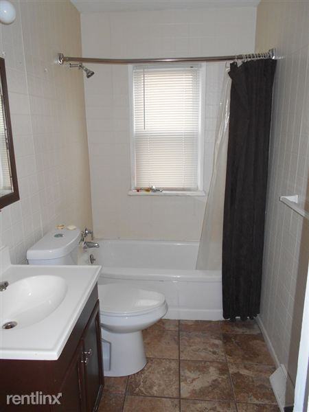 28303 Essex St - Photo 3 of 6