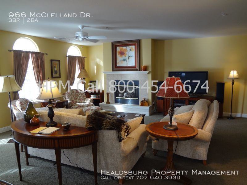 966 Mcclelland Dr - Photo 2 of 6