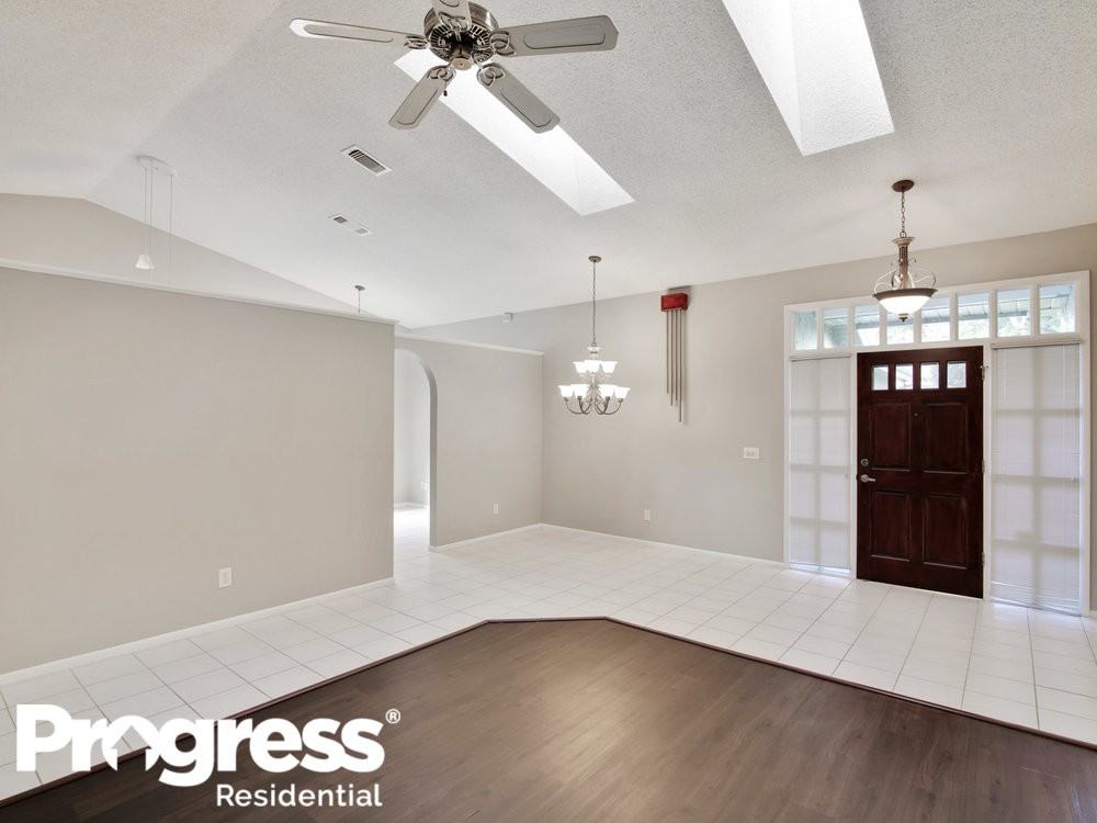 1973 Martina St - Photo 3 of 13